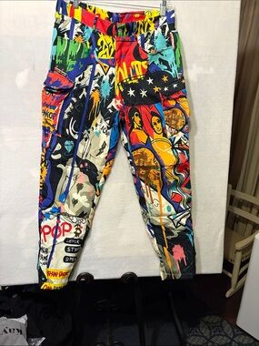 Unisex Graphic Cargo Bottoms in Black with Multicolor Splash NWOT size Medium